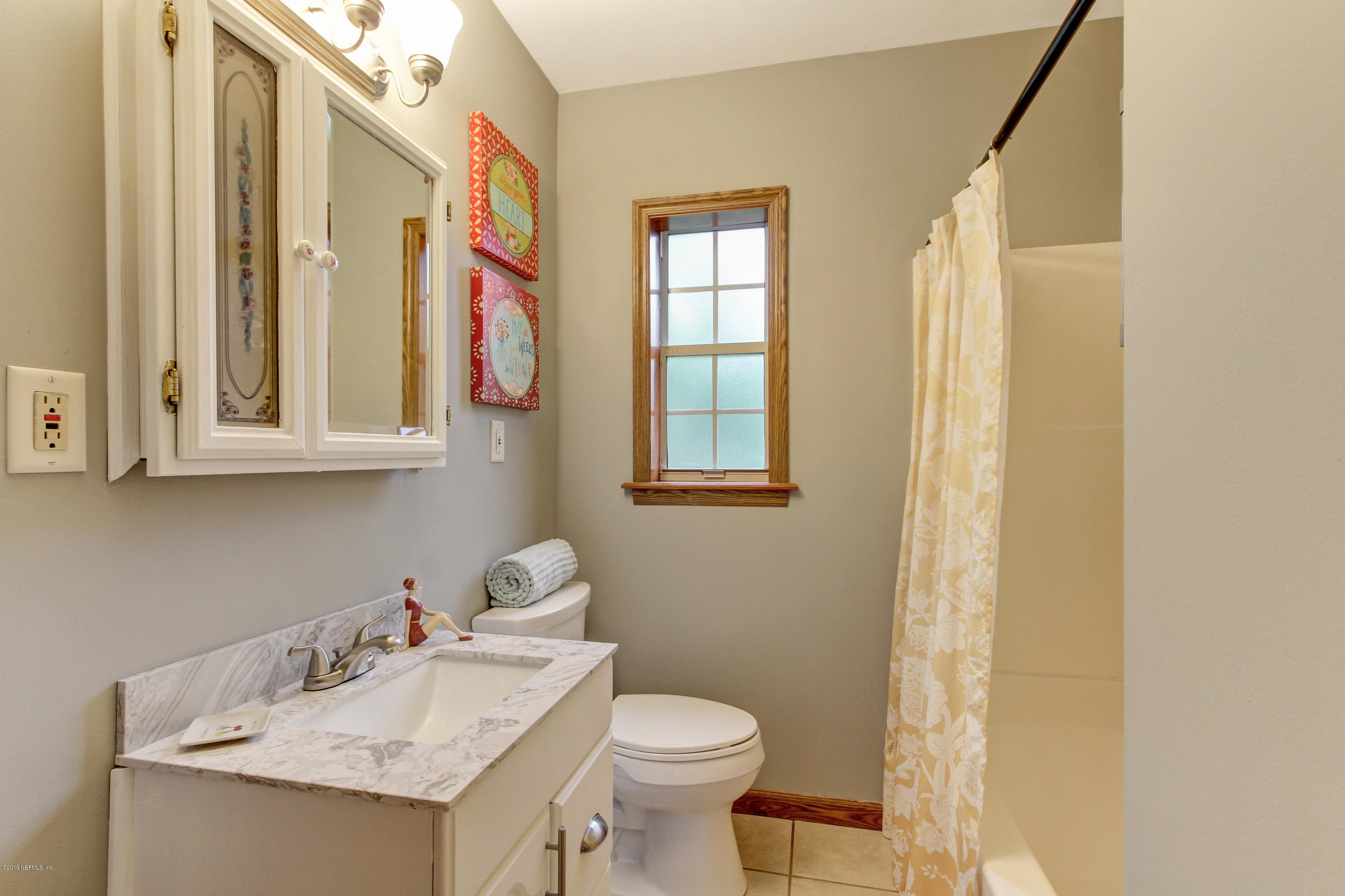 5338 Woodcrest Road Jacksonville, FL 32205 - Photo 14 of 23 Bath