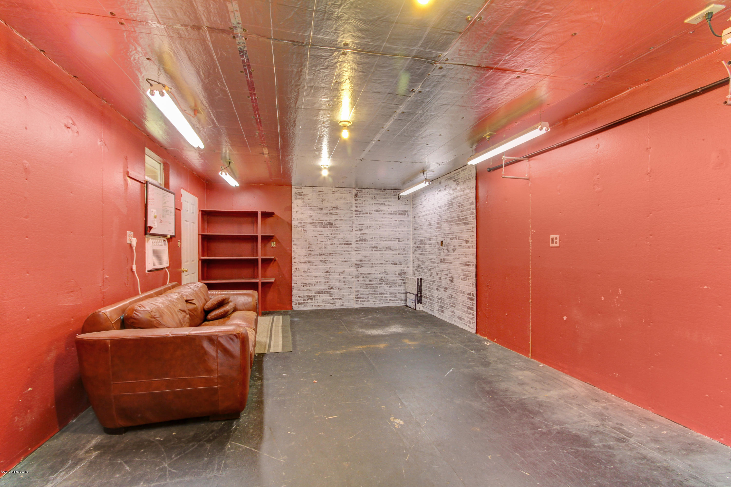 5338 Woodcrest Road Jacksonville, FL 32205 - Photo 20 of 23 Workshop