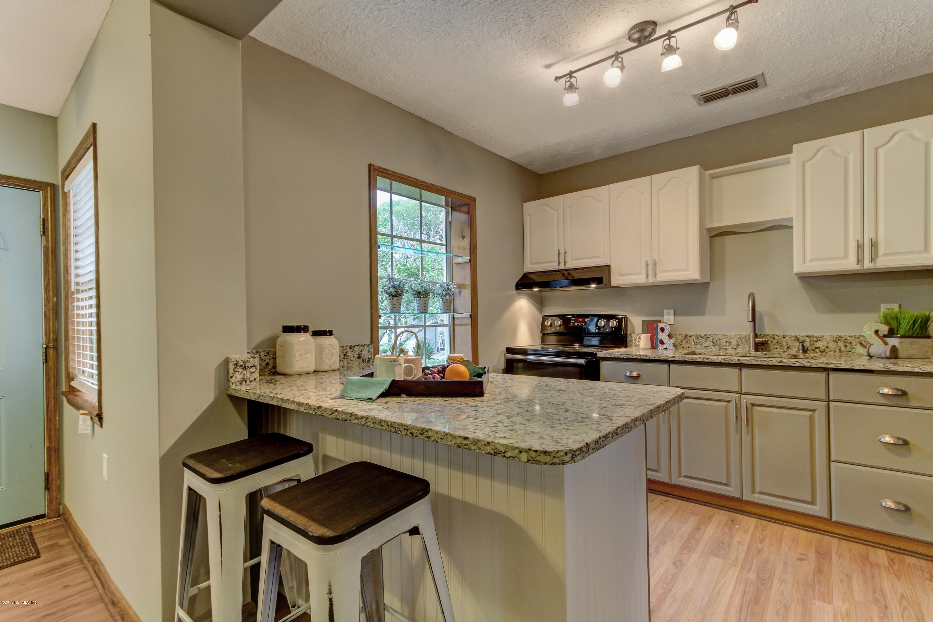5338 Woodcrest Road Jacksonville, FL 32205 - Photo 9 of 23 Breakfast Bar