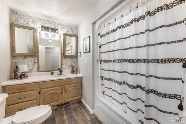 $299,500 | 404 Lafayette Street, Doniphan, MO 63935