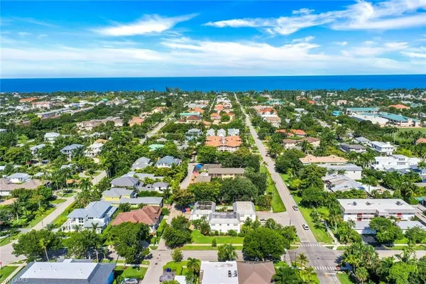 $295,000 | 780 10th Avenue South, Unit 5, Naples, FL 34102