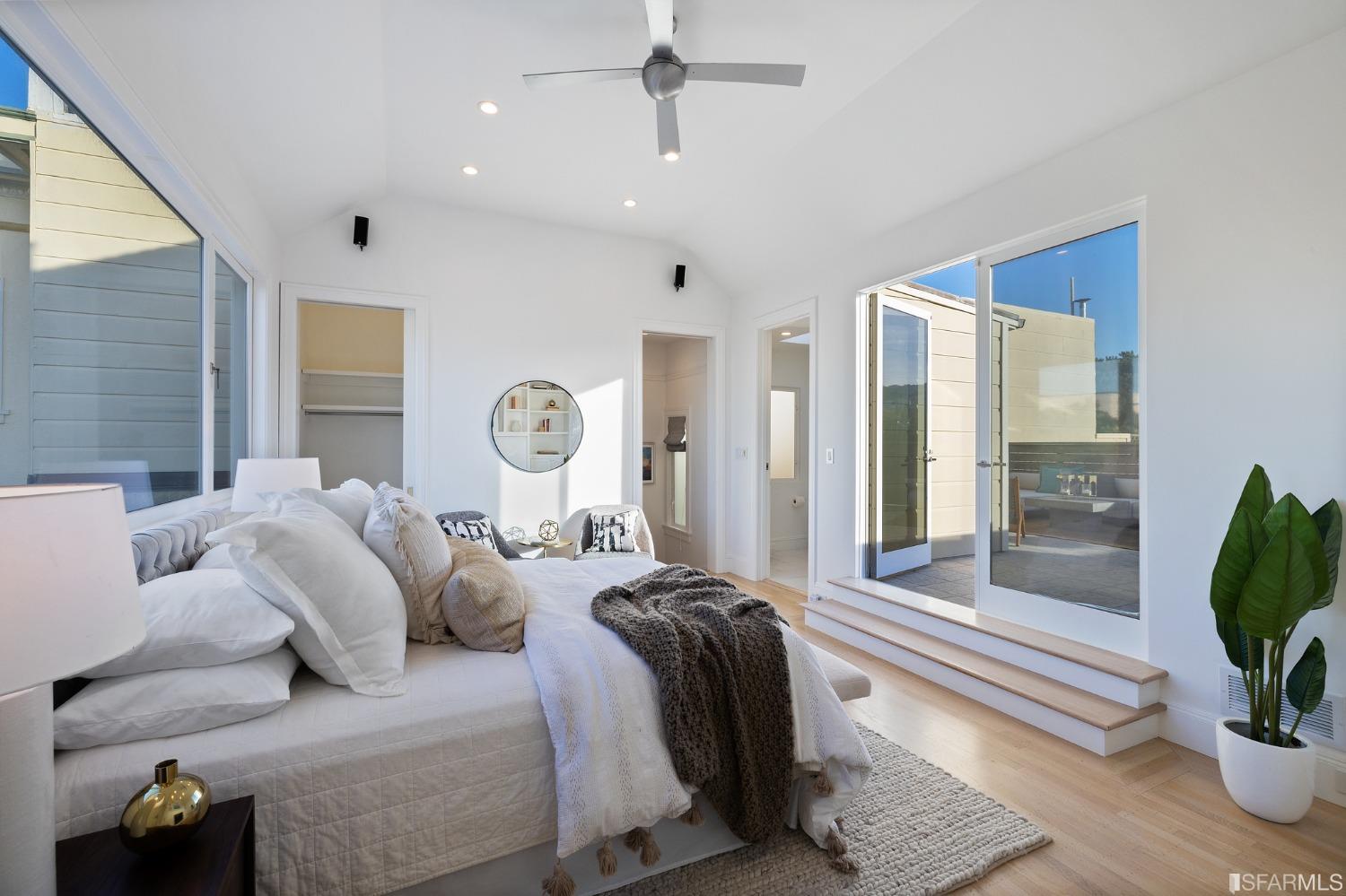 2161 North Point Street San Francisco, CA 94123 - Photo 22 of 40