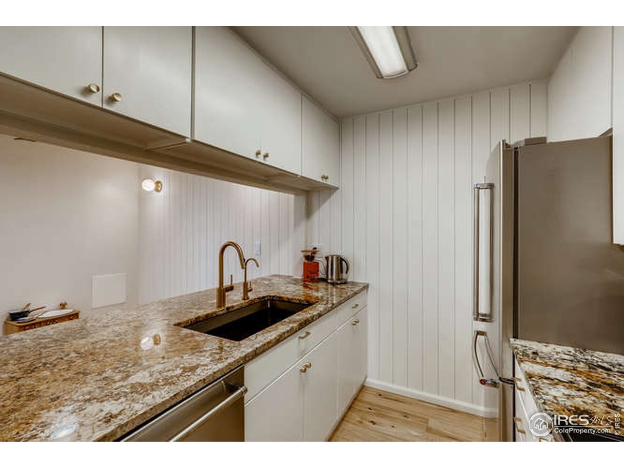 3025 Broadway, Unit 5 Boulder, CO 80304 - Photo 11 of 30 Custom cabinets on upper/lower