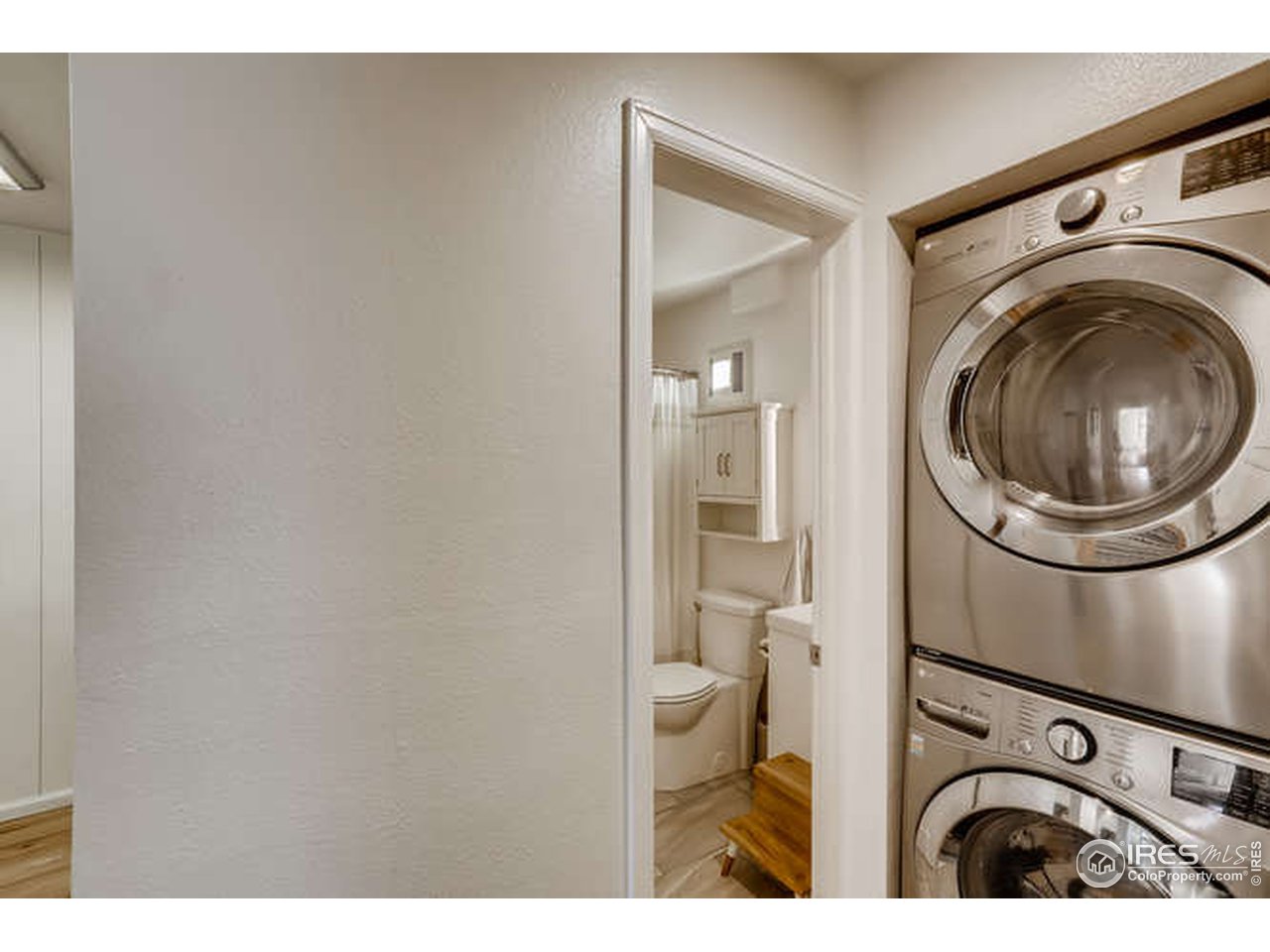 3025 Broadway, Unit 5 Boulder, CO 80304 - Photo 22 of 30 Newer washer/dryer