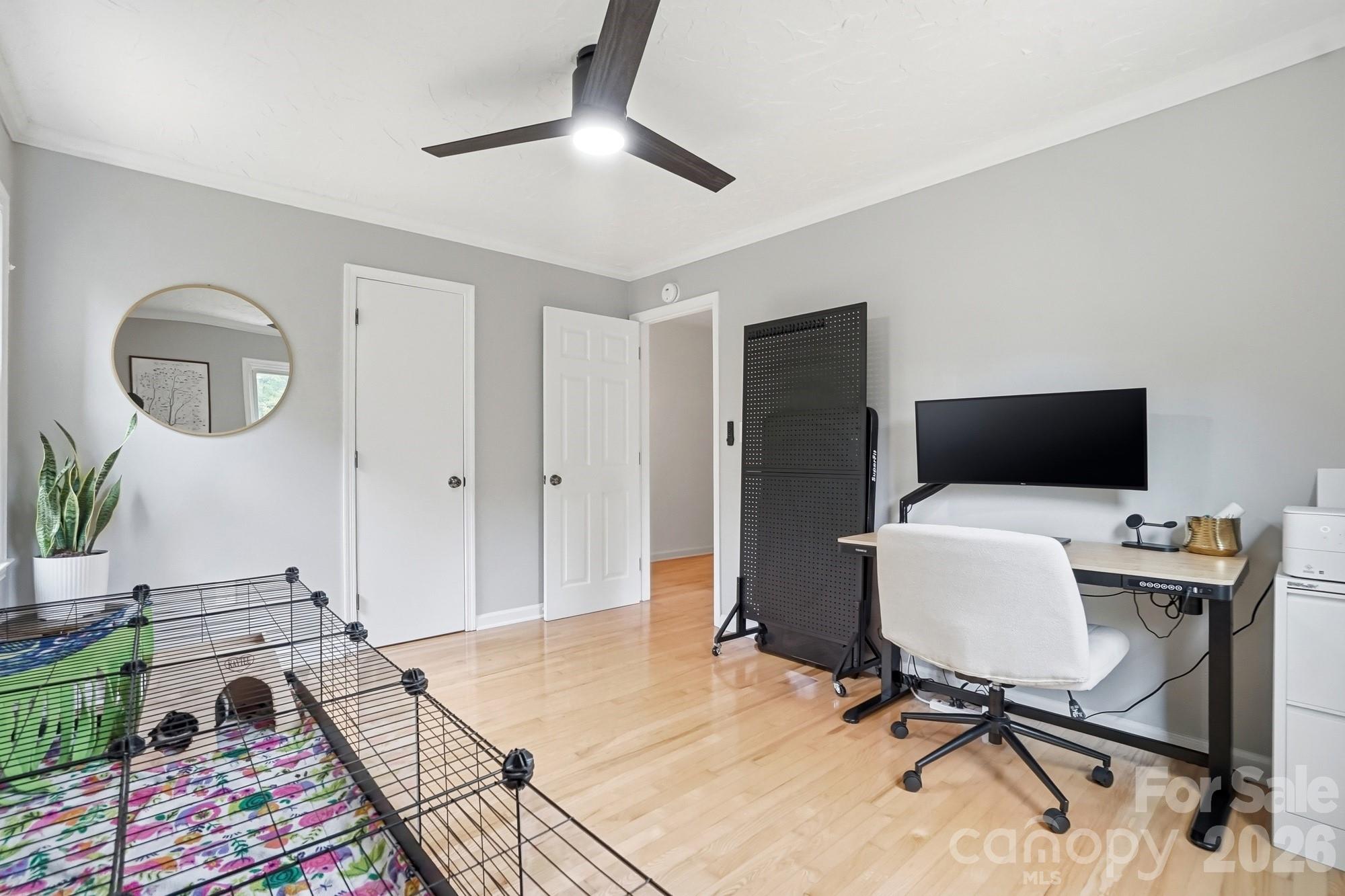 824 Riverwood Road Charlotte, NC 28270 - Photo 15 of 37 a workspace with furniture