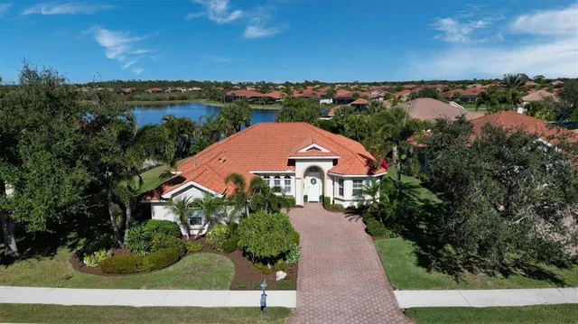 $700,000 | 133 Medici Terrace, North Venice, FL 34275
