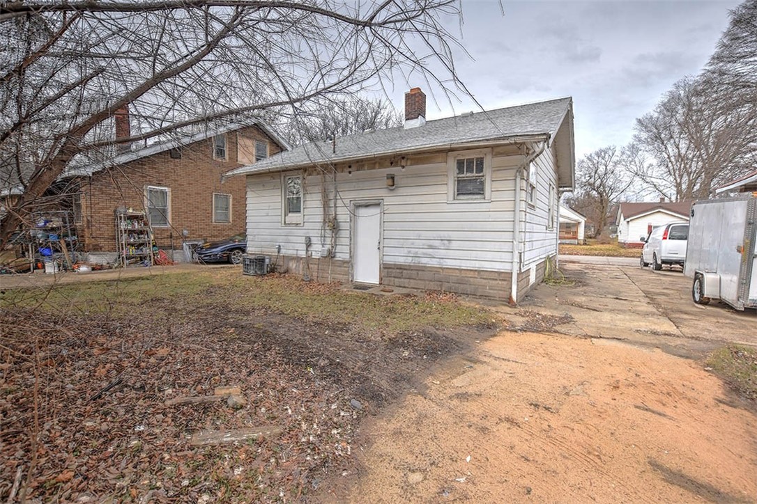 1253 East Olive Street Decatur, IL 62526 - Photo 12 of 14