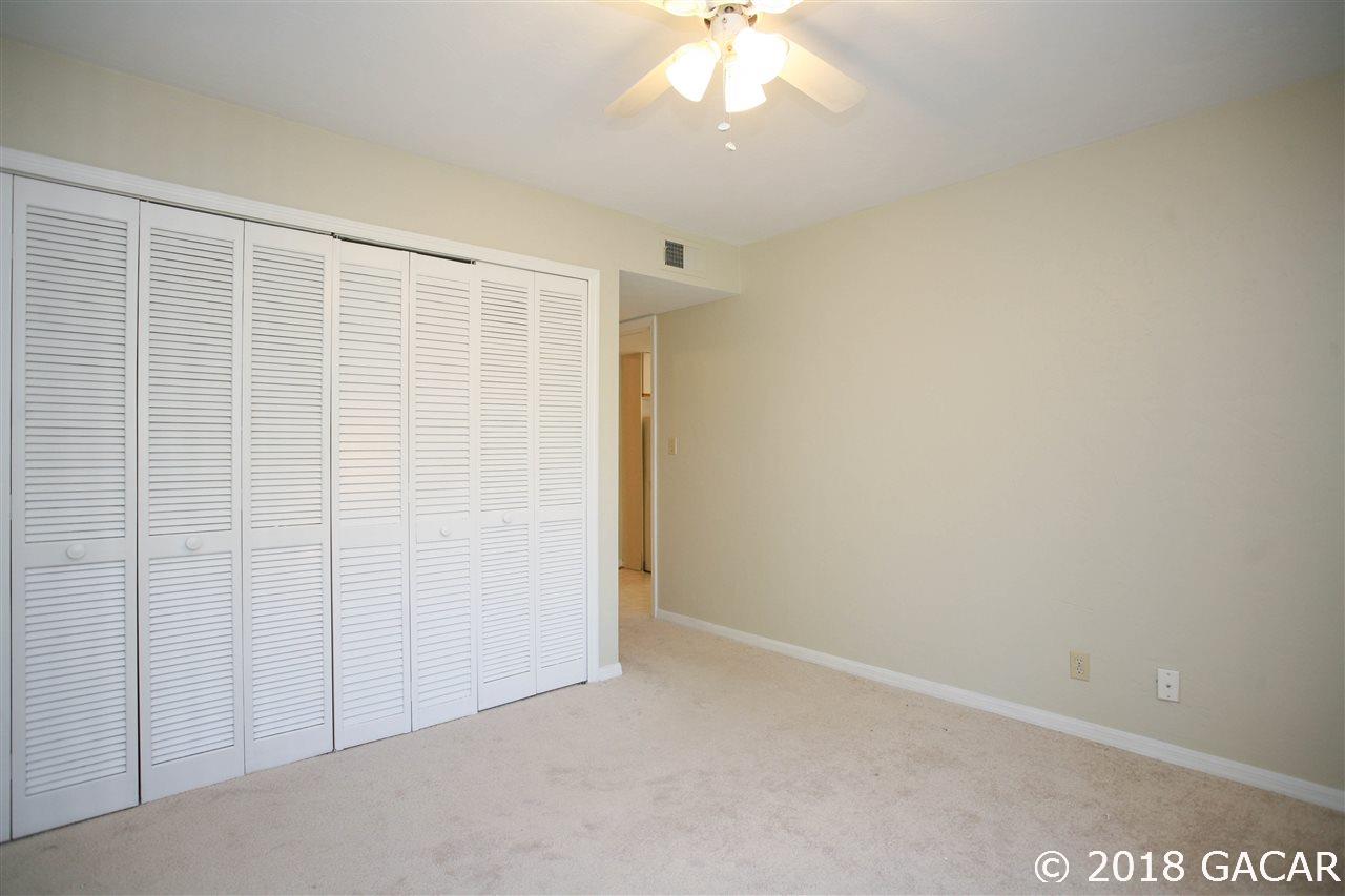1064 Southwest 14th Avenue, Unit D Gainesville, FL 32601 - Photo 11 of 23