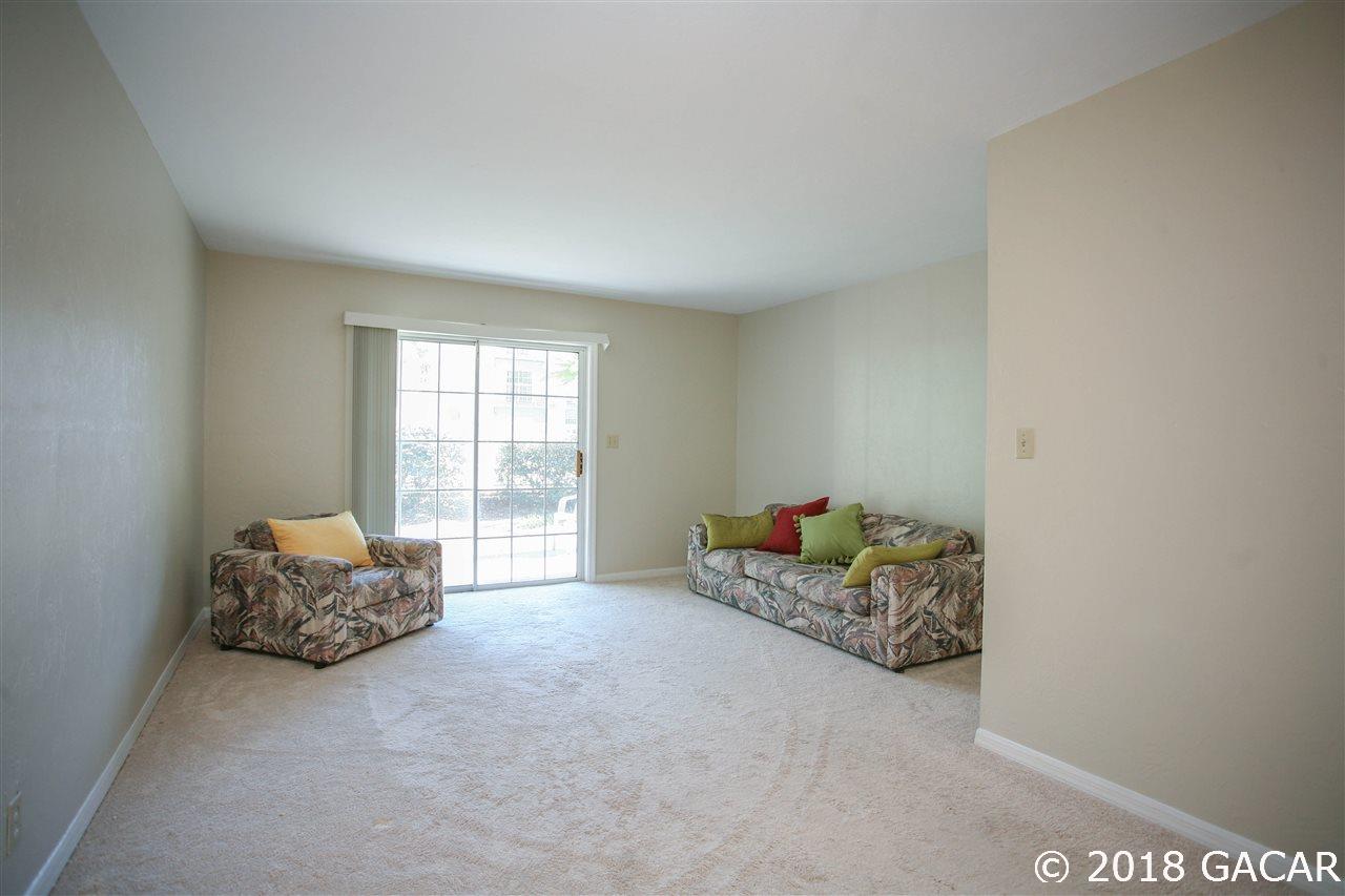 1064 Southwest 14th Avenue, Unit D Gainesville, FL 32601 - Photo 15 of 23