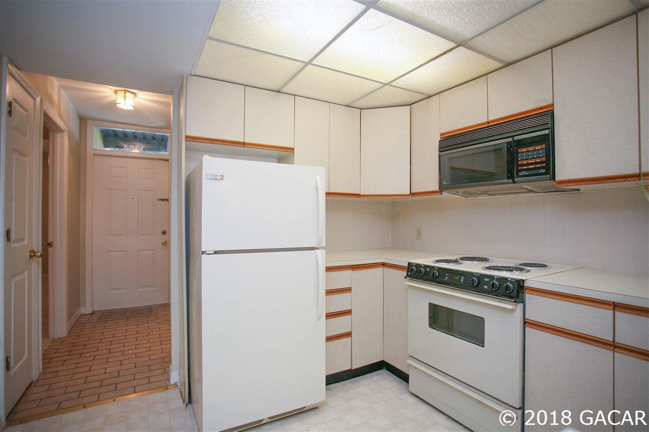 1064 Southwest 14th Avenue, Unit D Gainesville, FL 32601 - Photo 6 of 23