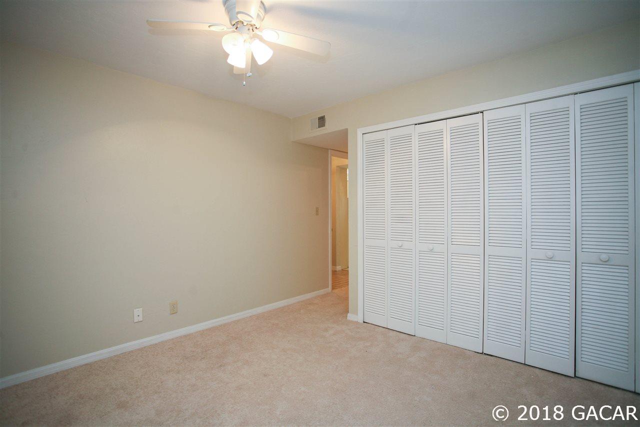 1064 Southwest 14th Avenue, Unit D Gainesville, FL 32601 - Photo 8 of 23