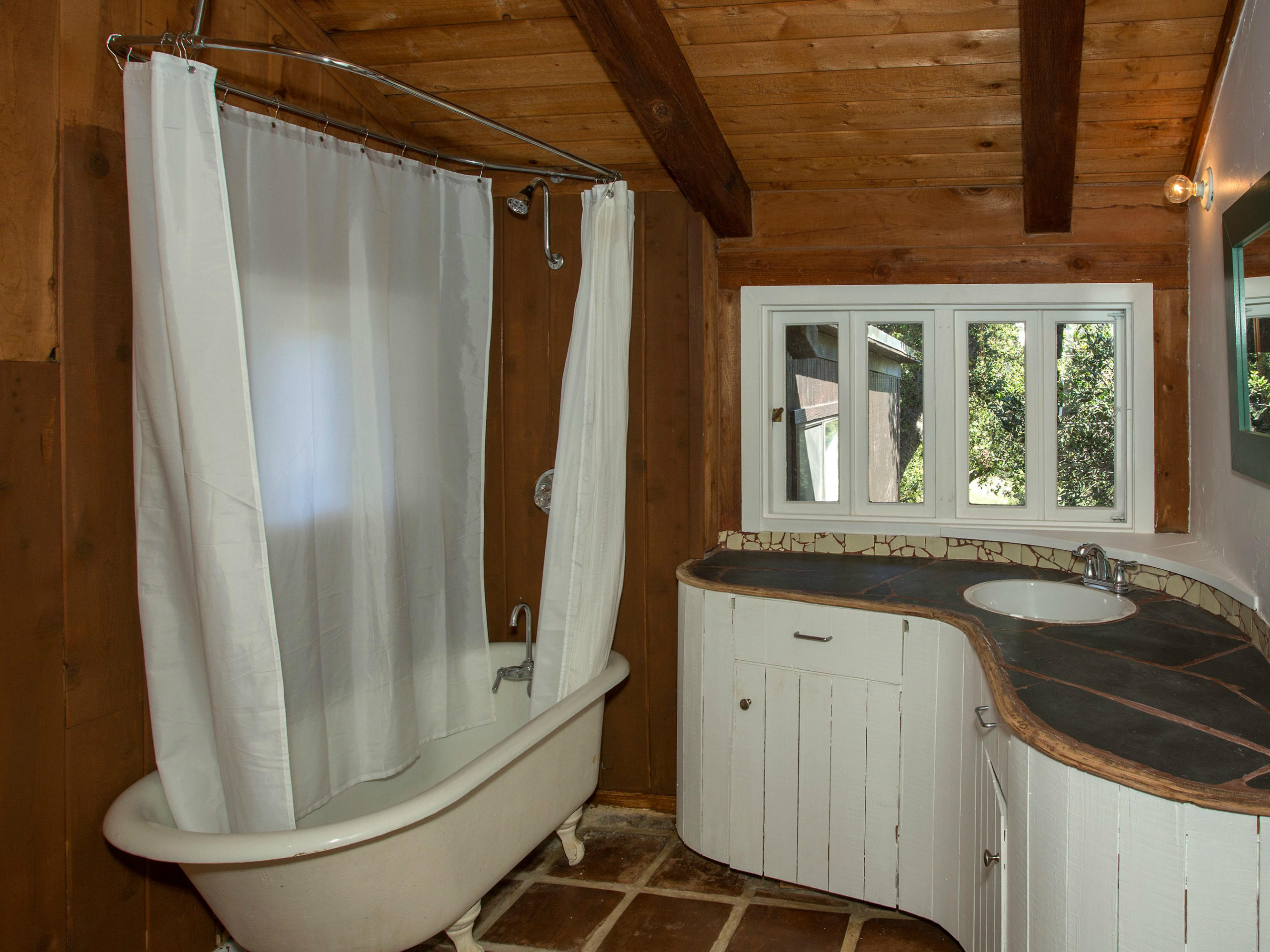 4844 Ogram Road Santa Barbara, CA 93105 - Photo 8 of 15 8_Master Bathroom