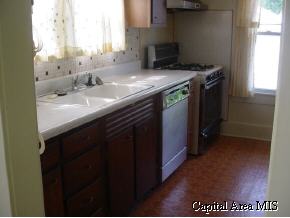 1525 West Governor Street Springfield, IL 62704 - Photo 5 of 9 Gallery Image 5