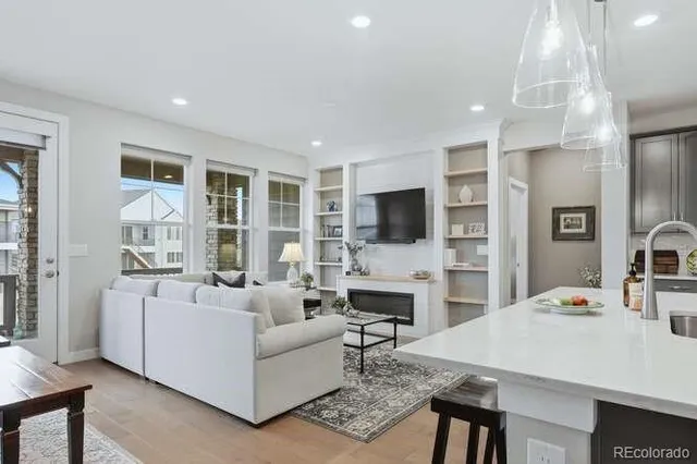 $824,900 | 1925 Canyonpoint Place, Castle Pines, CO 80108