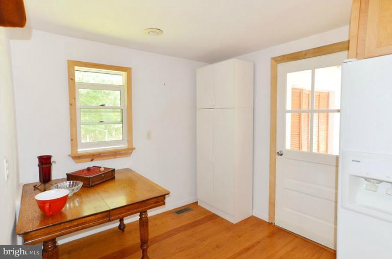 22469 Watson Road Leesburg, VA 20175 - Photo 15 of 22 Interior (General)