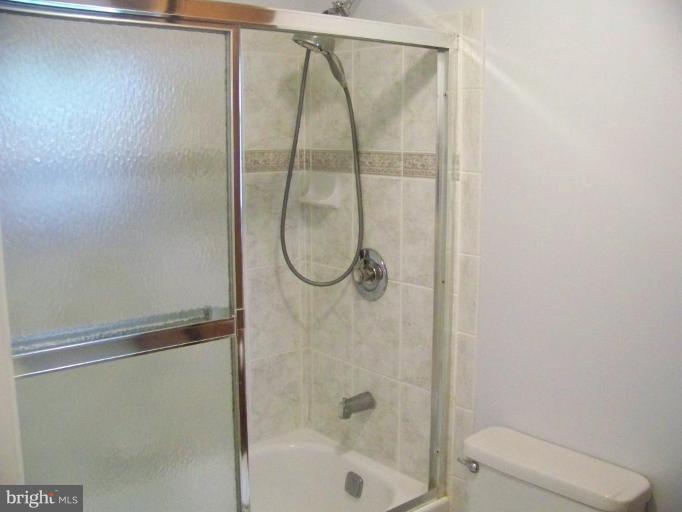 4110 Port Rae Lane Fairfax, VA 22033 - Photo 18 of 20 Master Bath