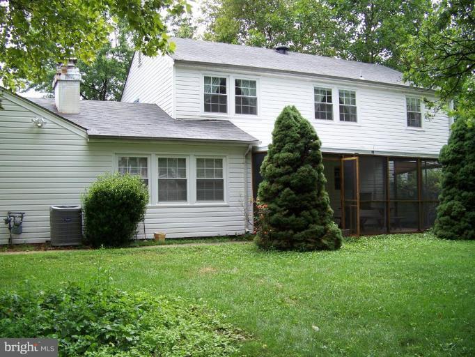 4110 Port Rae Lane Fairfax, VA 22033 - Photo 3 of 20 Exterior (Rear)