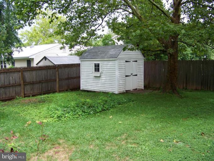 4110 Port Rae Lane Fairfax, VA 22033 - Photo 4 of 20 Shed