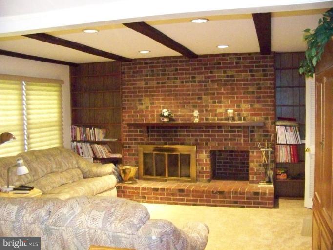 4110 Port Rae Lane Fairfax, VA 22033 - Photo 9 of 20 Family Room