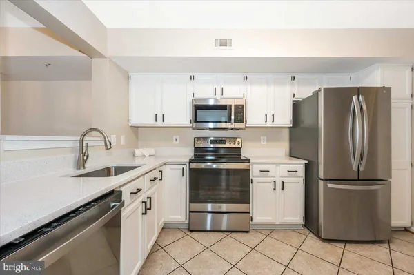$348,000 | 20000 Gateshead Circle, Unit 806, Germantown, MD 20876