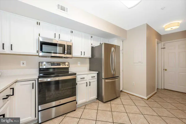 $348,000 | 20000 Gateshead Circle, Unit 806, Germantown, MD 20876