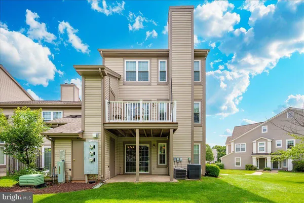 $348,000 | 20000 Gateshead Circle, Unit 806, Germantown, MD 20876
