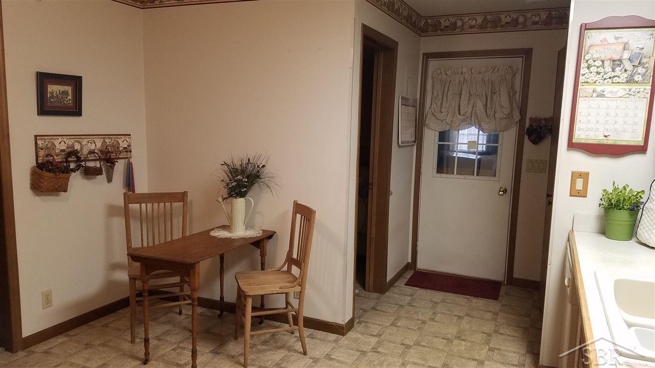 11640 Baldwin Road Chesaning, MI 48616 - Photo 6 of 18 31373665-5.JPG