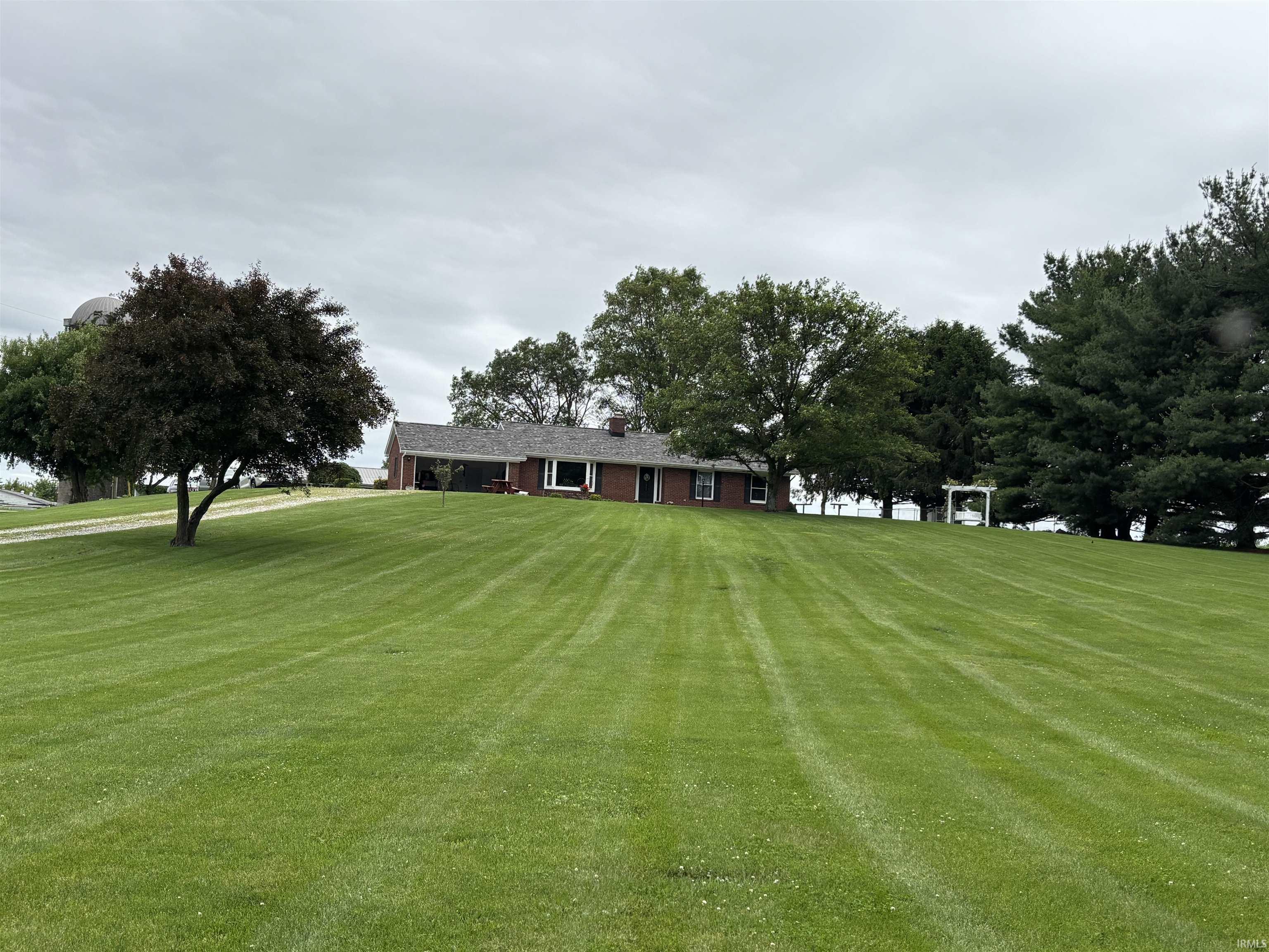 747 East Lewellen Road Salem, IN 47167 - Photo 3 of 36