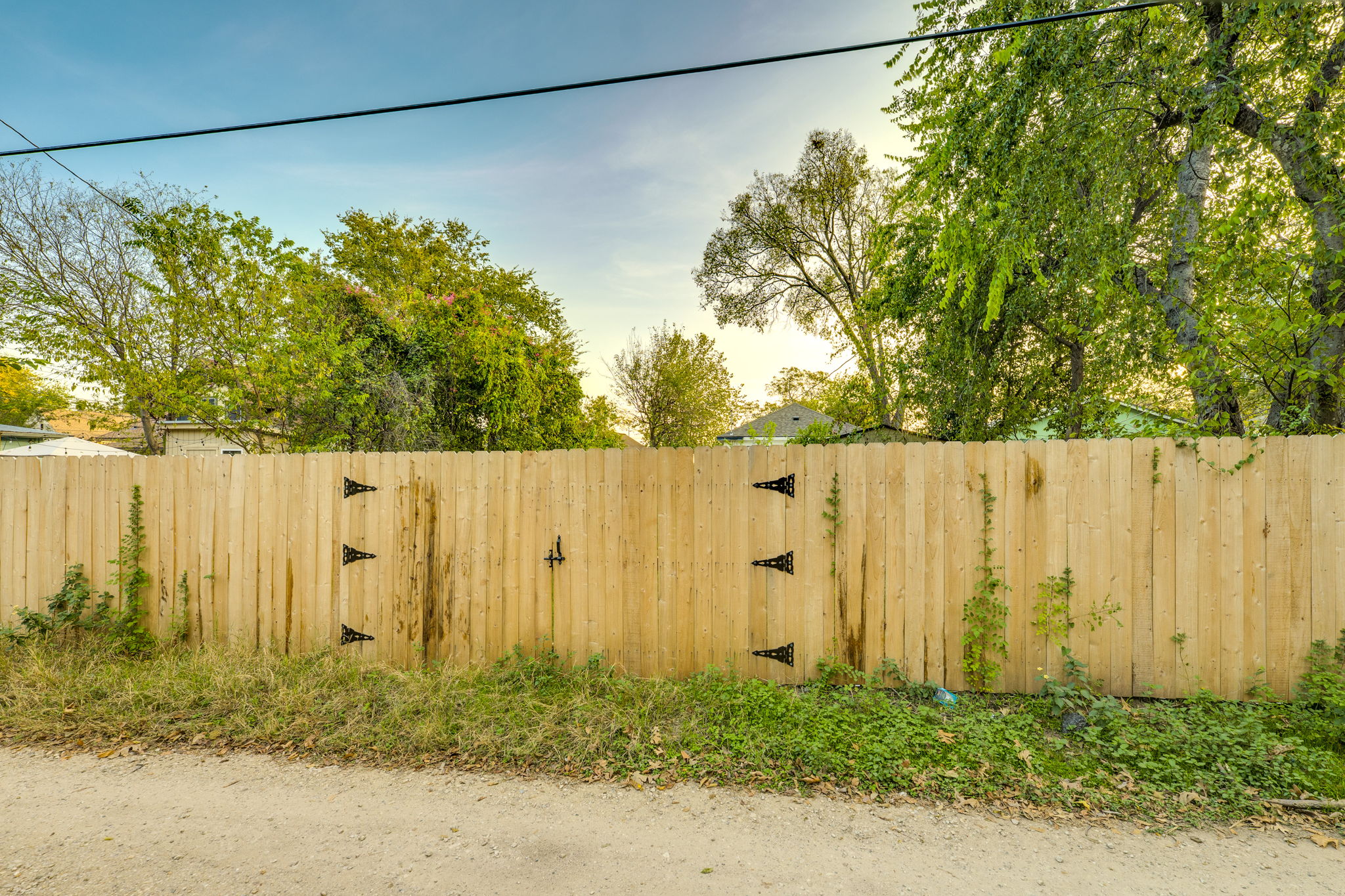 1020 Spence Street, Unit B Austin, TX 78702 - Photo 6 of 9 a view of a street
