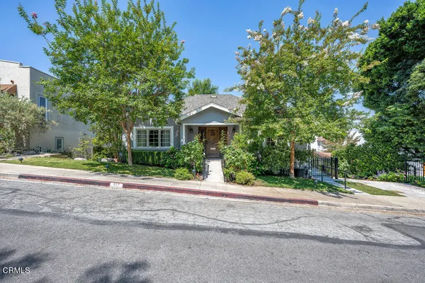 $1,455,000 | 117 Brocadero Place, Pasadena, CA 91105