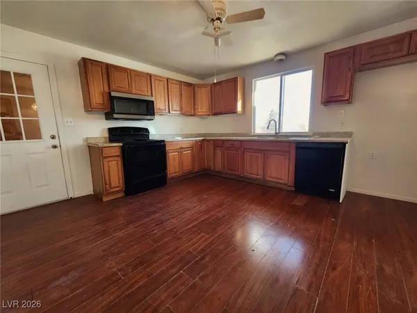 $1,250 | 2640 Tough Girl Road, Pahrump, NV 89060