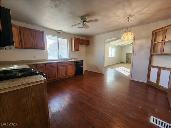 $1,250 | 2640 Tough Girl Road, Pahrump, NV 89060