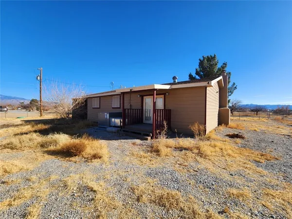 $1,250 | 2640 Tough Girl Road, Pahrump, NV 89060