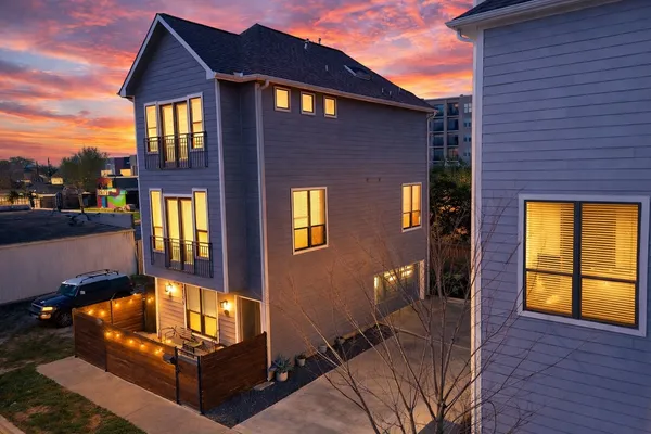 $3,500 | 1206 West 14th Street, Houston, TX 77008