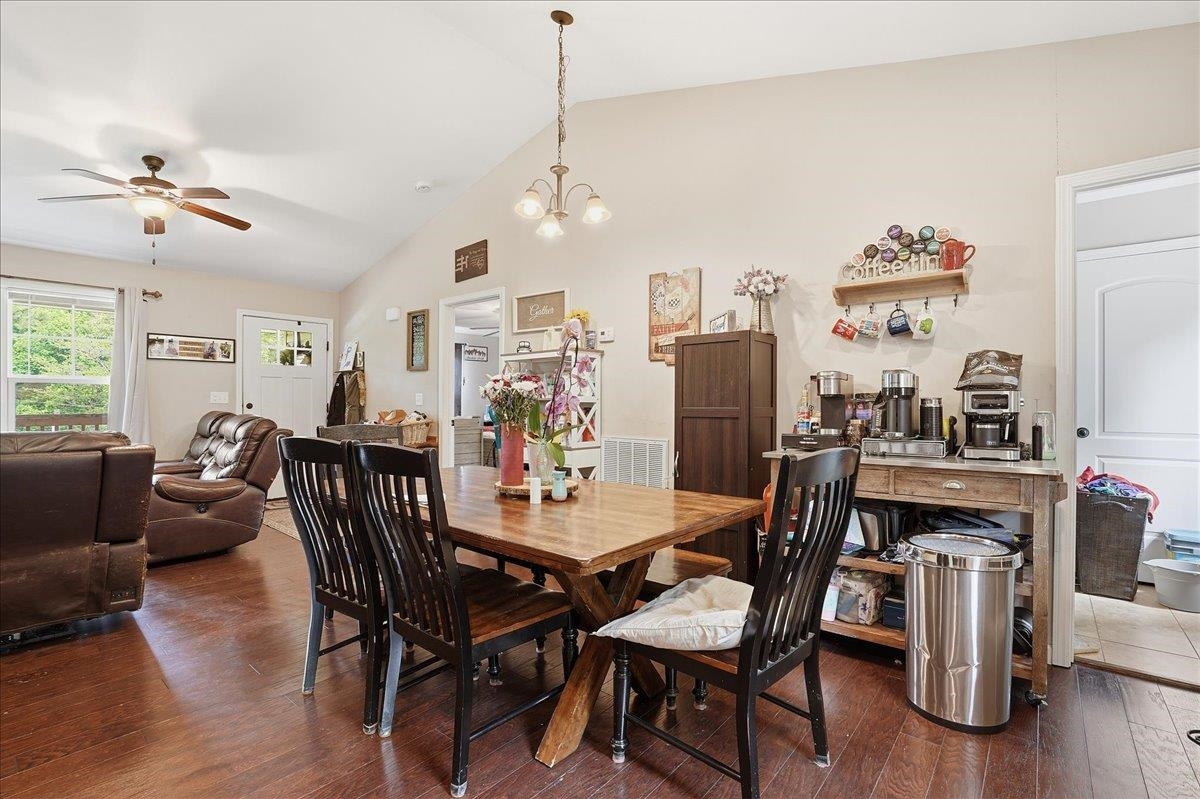 524 Secona Road Pickens, SC 29671 - Photo 7 of 26