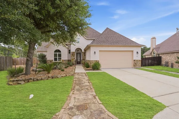 $699,000 | 8403 Greenridge Manor Lane, Spring, TX 77389