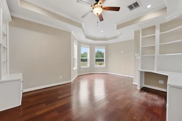 $699,000 | 8403 Greenridge Manor Lane, Spring, TX 77389