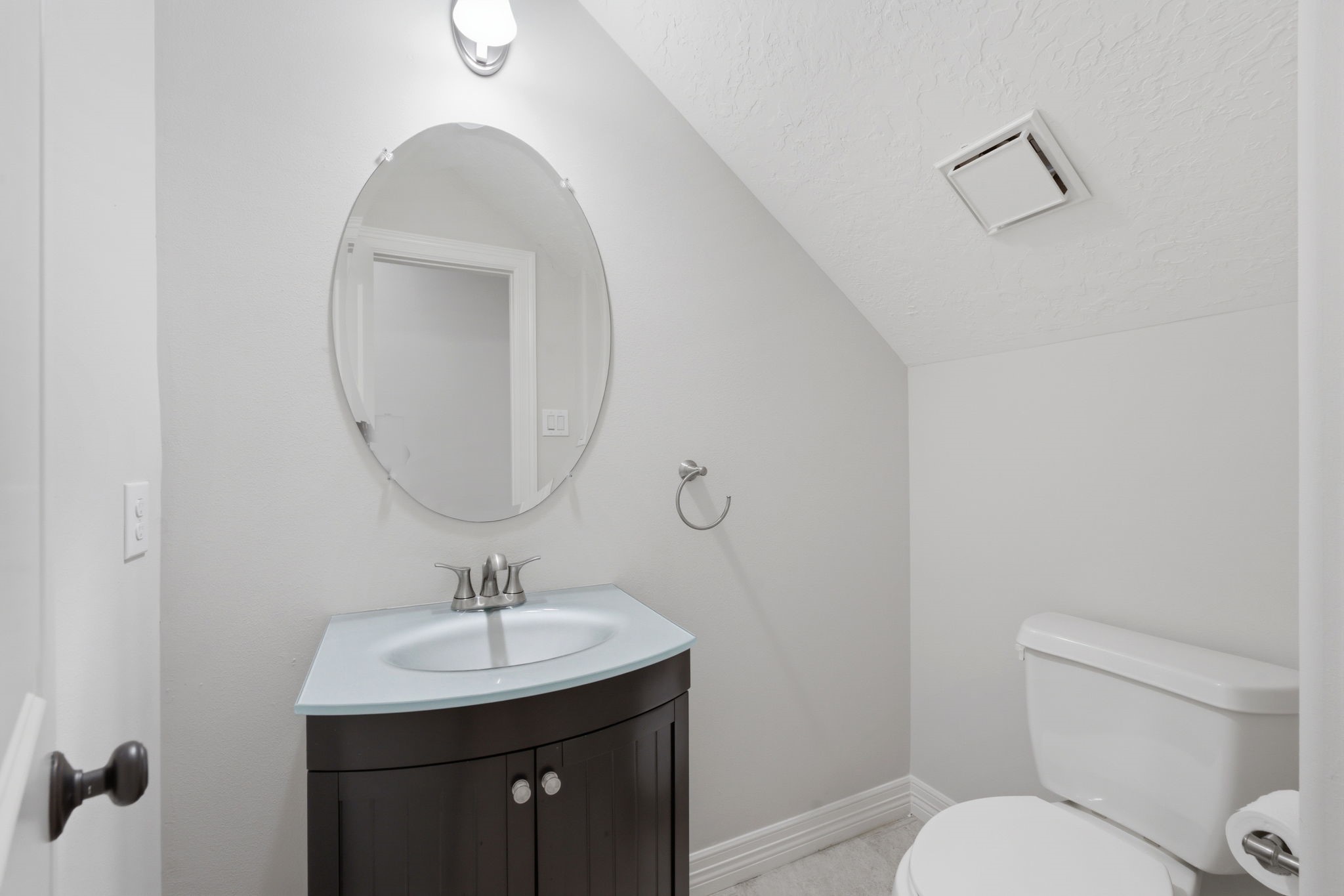 8403 Greenridge Manor Lane Spring, TX 77389 - Photo 27 of 44 Half Bath on first floor