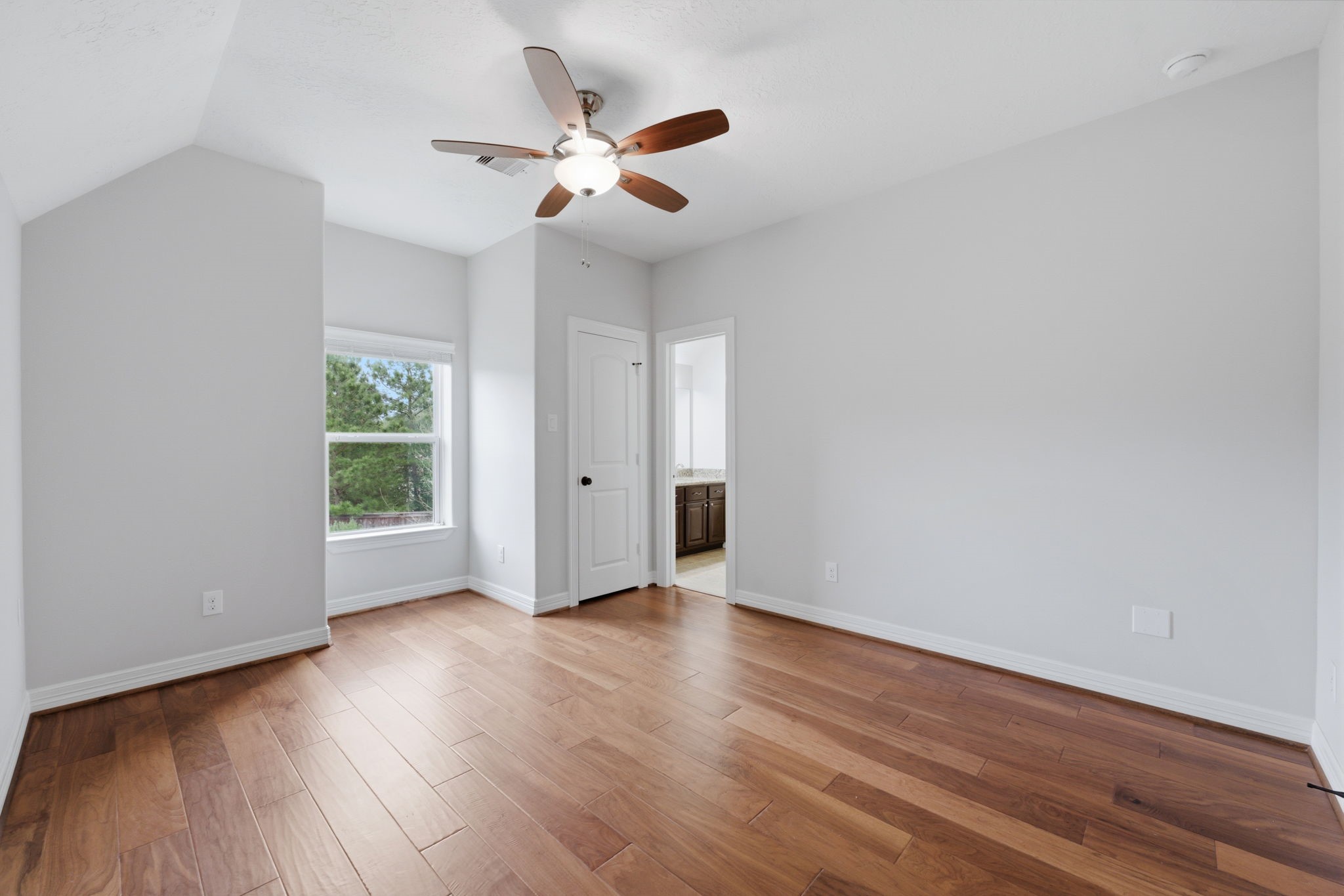 8403 Greenridge Manor Lane Spring, TX 77389 - Photo 40 of 48 Secondary Bedroom