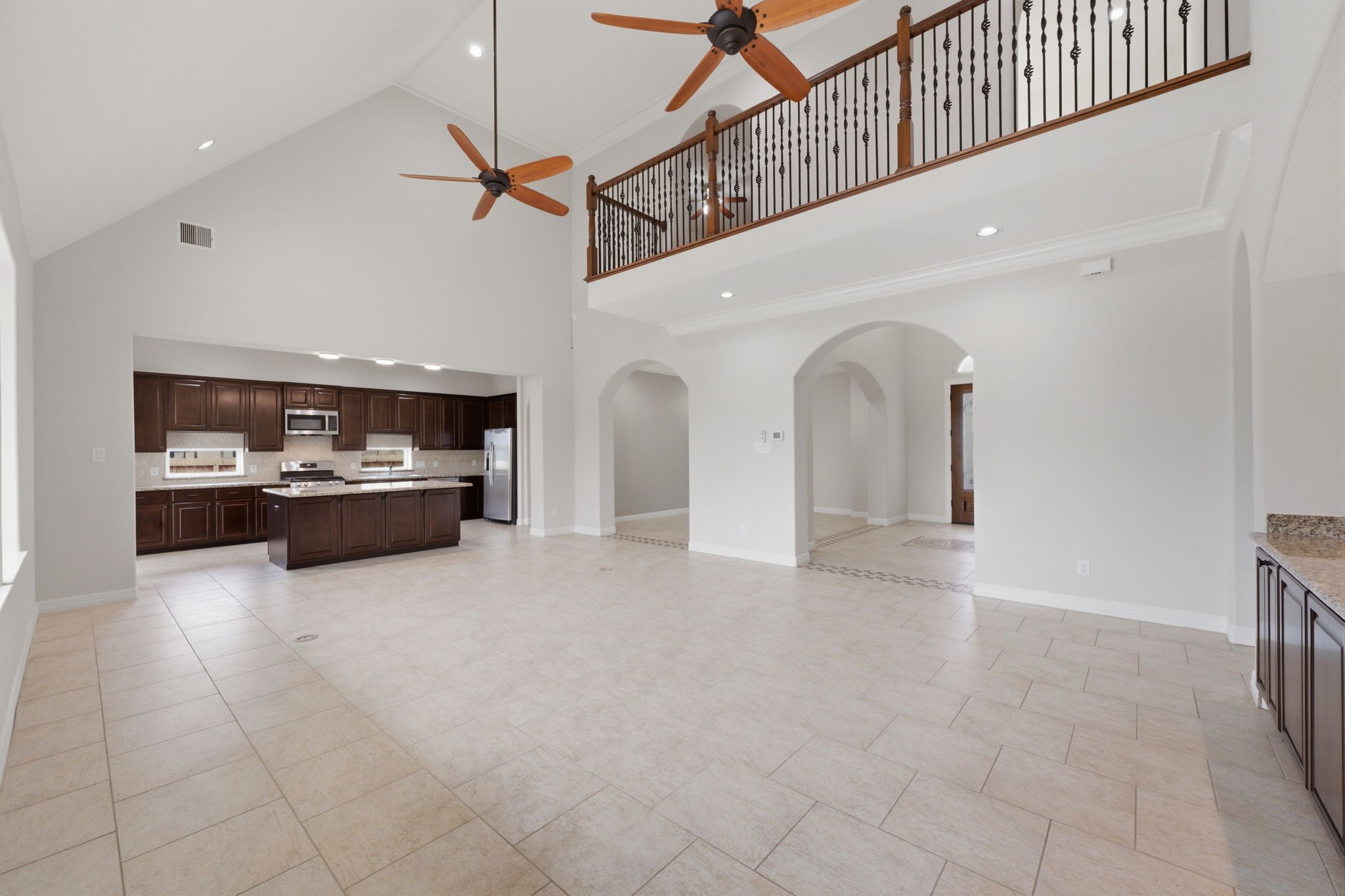 8403 Greenridge Manor Lane Spring, TX 77389 - Photo 9 of 44