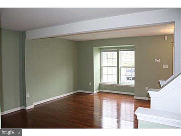 1603 Orchard View Road Reading, PA 19606 - Photo 3 of 21 Living Room