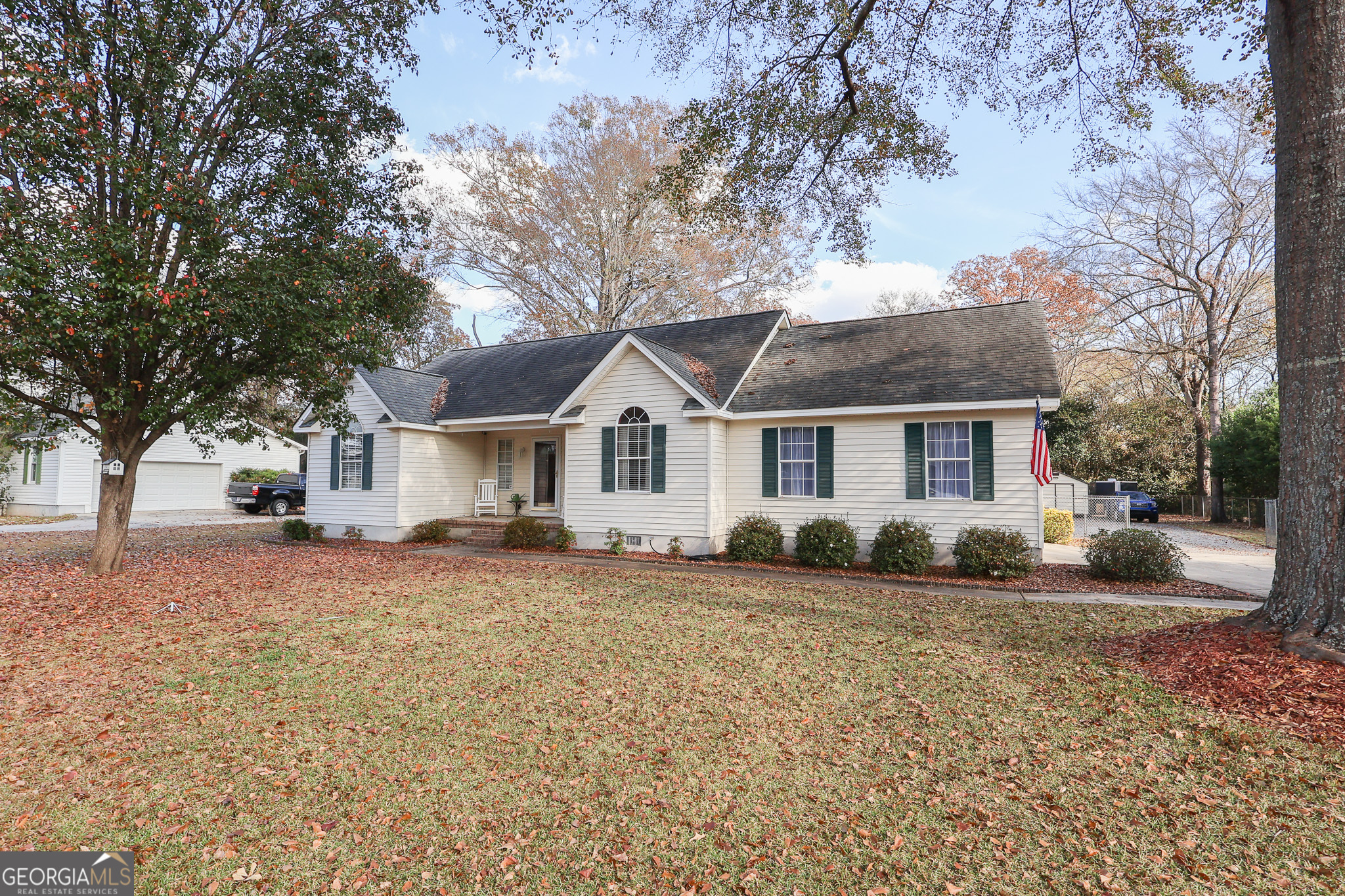 215 Stonefield Circle Macon, GA 31216 - Photo 3 of 26 a view of a house with a yard and large tree