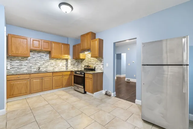 $850,000 | 350 Bunnell Street, Bridgeport, CT 06607