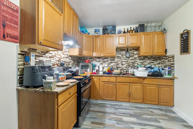 $850,000 | 350 Bunnell Street, Bridgeport, CT 06607