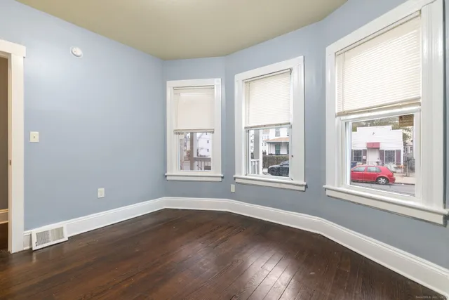 $850,000 | 350 Bunnell Street, Bridgeport, CT 06607