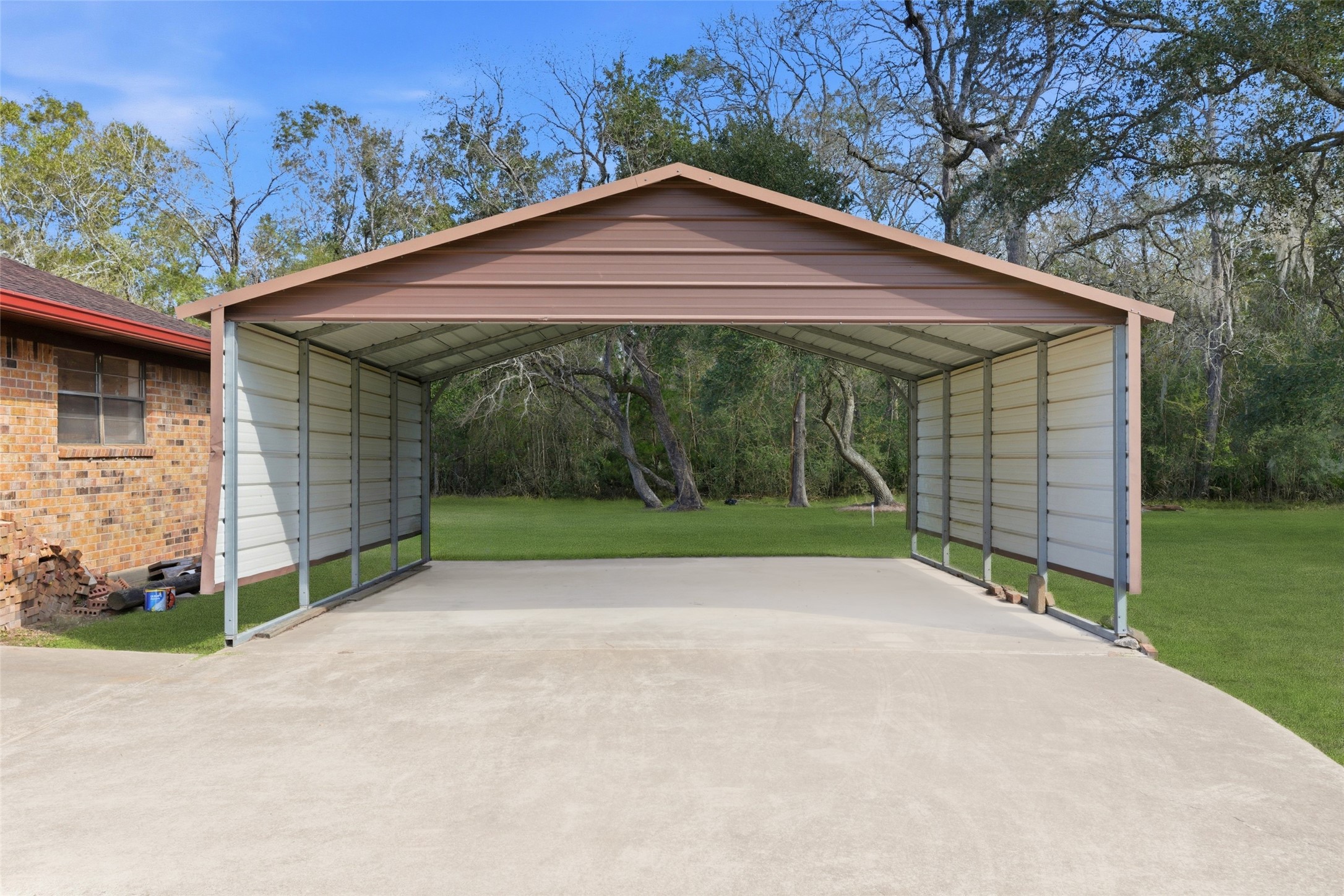 436 County Road 502A Sweeny, TX 77480 - Photo 39 of 45 a view of a house with backyard and garden