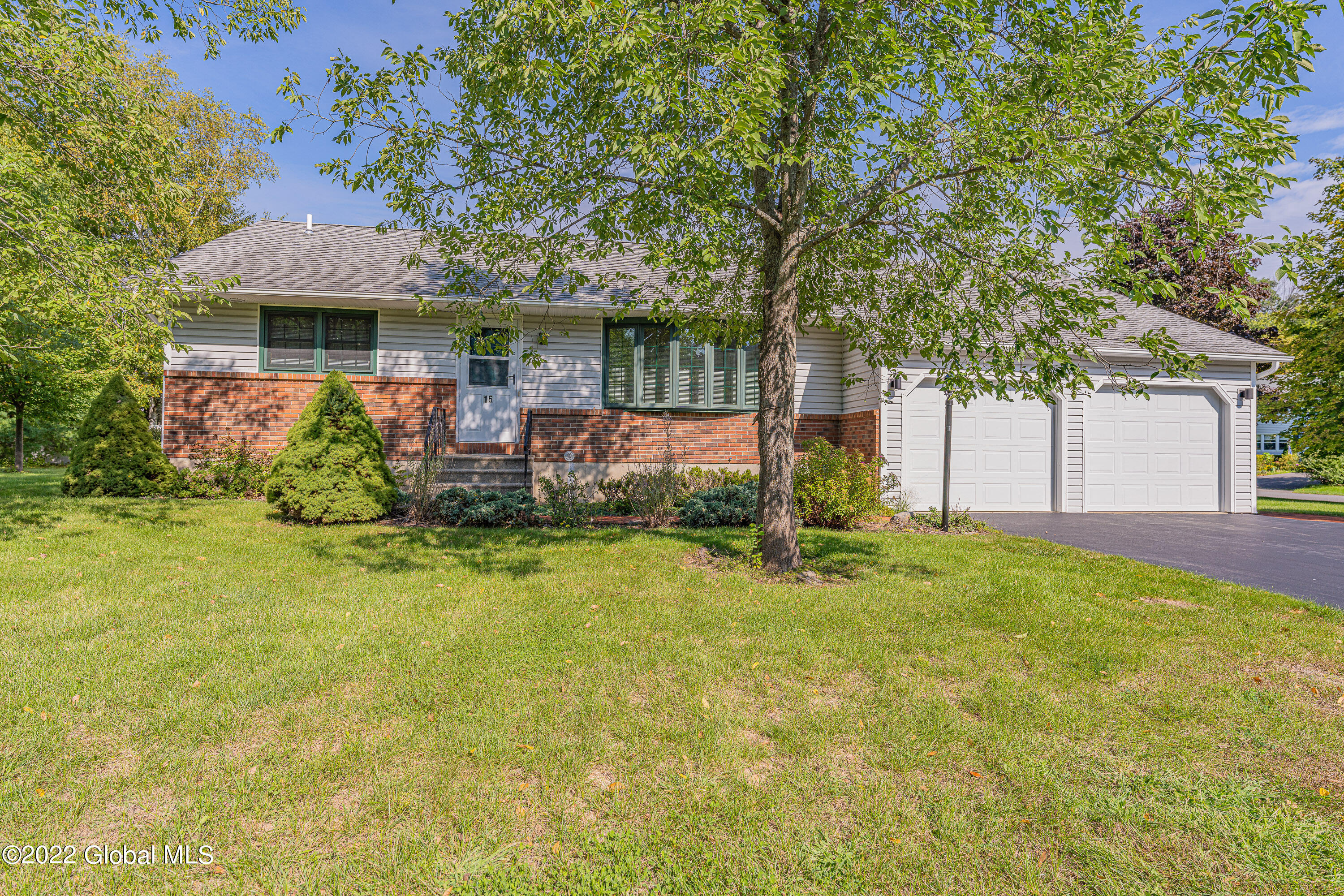 15 Summit Road Bethlehem, NY 12054 - Photo 1 of 41 Front