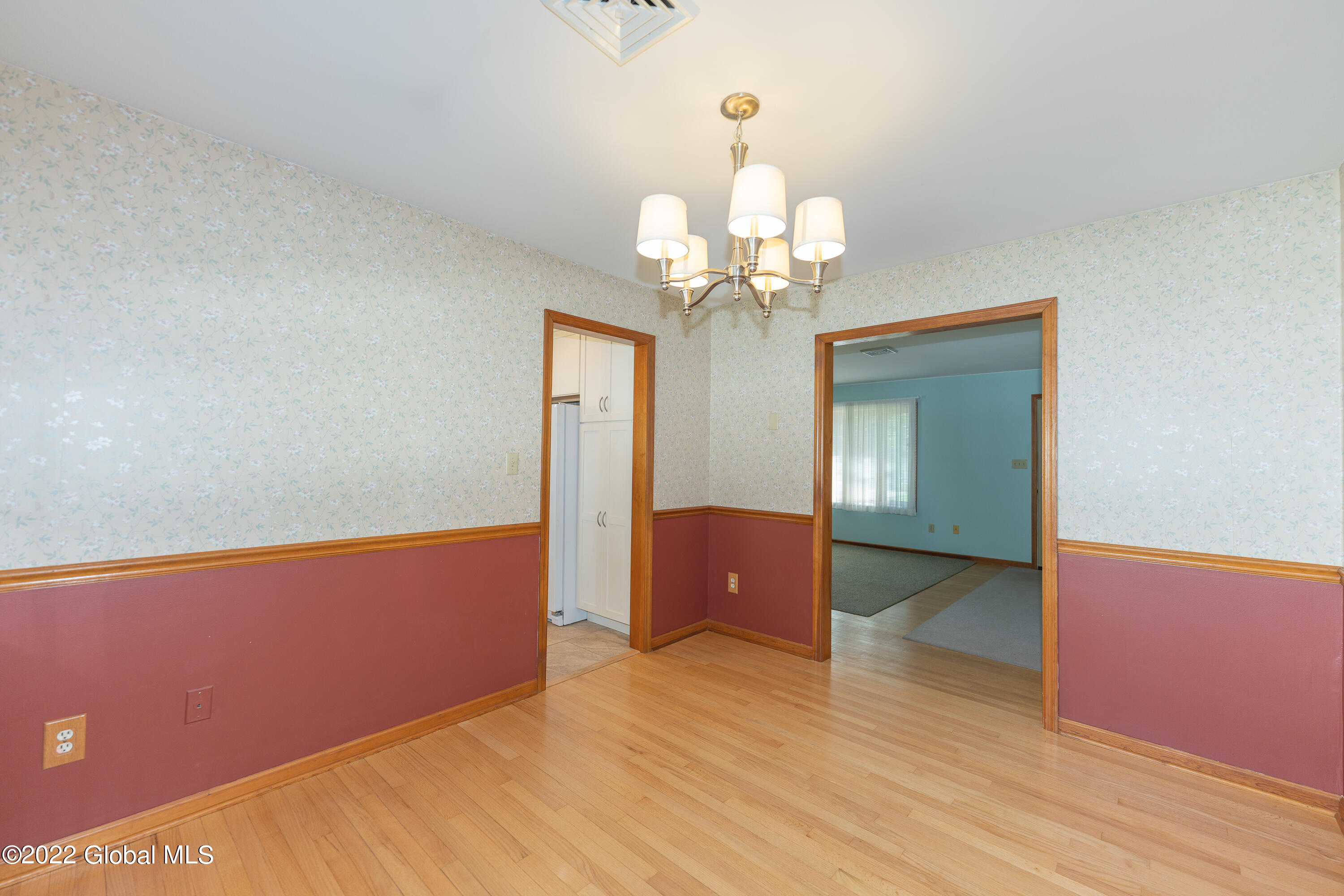 15 Summit Road Bethlehem, NY 12054 - Photo 13 of 41 2 Dining 3