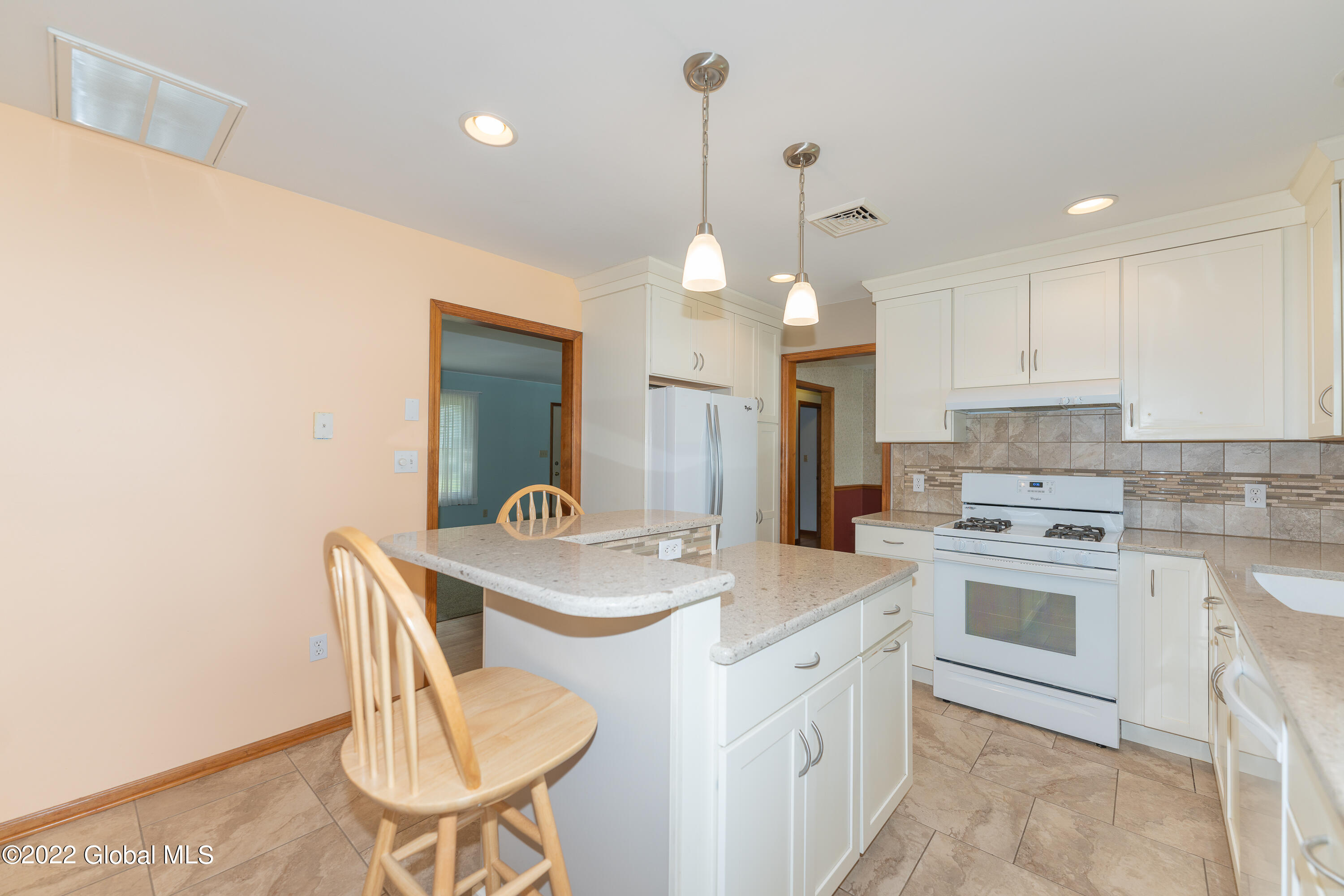 15 Summit Road Bethlehem, NY 12054 - Photo 17 of 41 3 Kitchen 3
