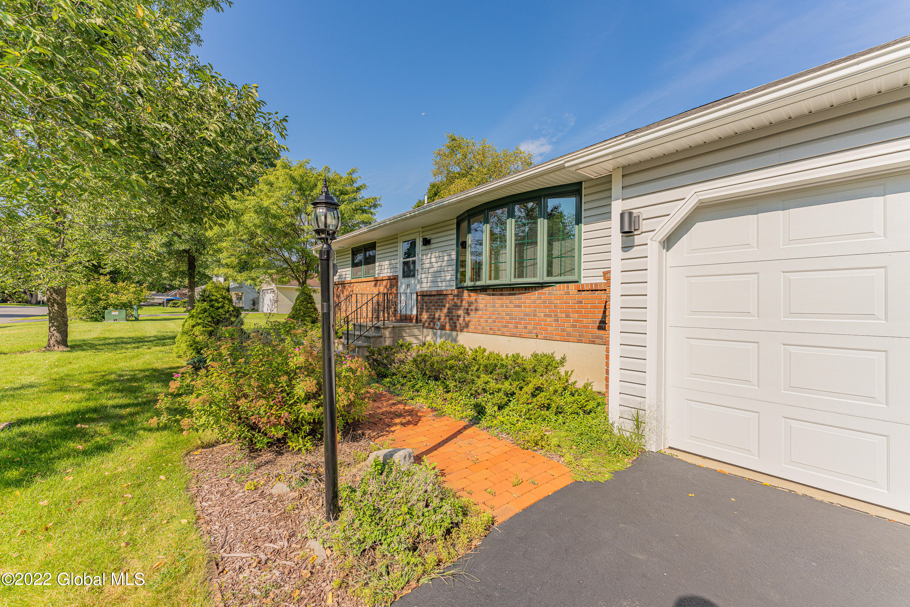 15 Summit Road Bethlehem, NY 12054 - Photo 5 of 41 0 Front 5